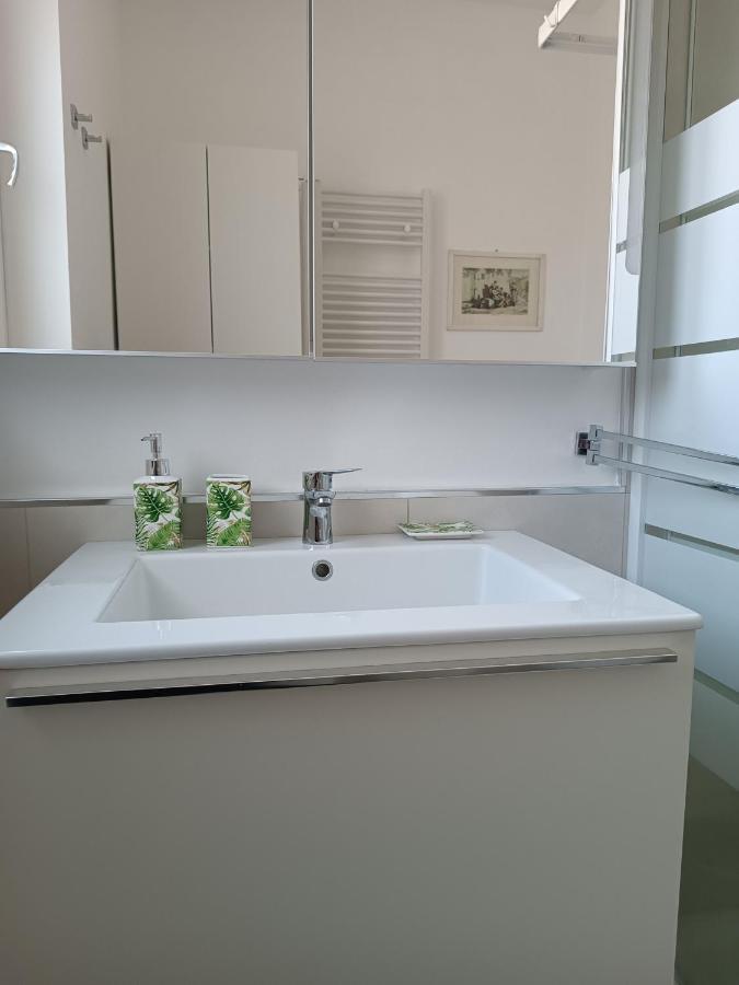 Appartamento Per 4, Metro B Monti Tiburtini, Ac, Wi-Fi ローマ エクステリア 写真