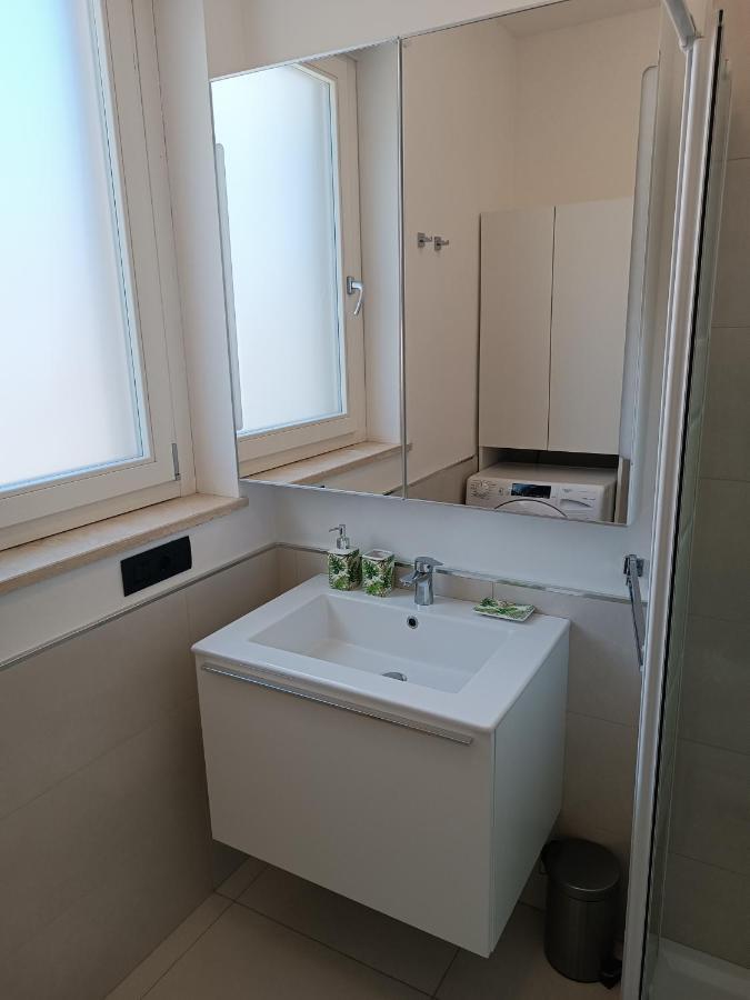 Appartamento Per 4, Metro B Monti Tiburtini, Ac, Wi-Fi ローマ エクステリア 写真